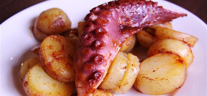 Pulpo - chargrilled octopus, potatoes, smoked paprika and sea salt