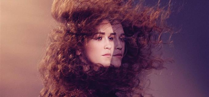 Rae Morris headlines