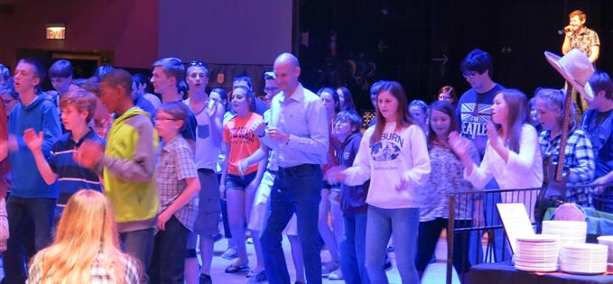 Mid-morning line dance class