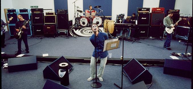 Oasis rehearse before a US tour with U2