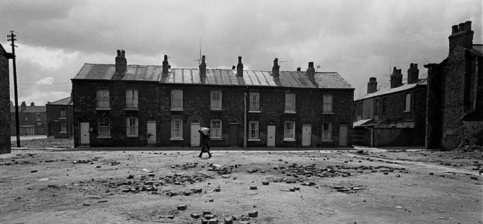 Shocking Exhibition Portrays The Poverty Of Manchester Slums (1969-72)