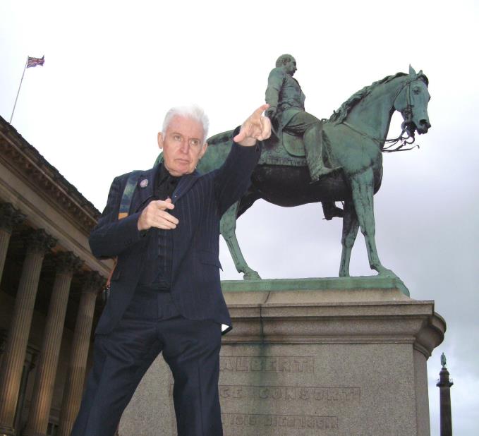Here comes the equestrian statue...and Mike McCartney