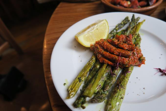 Asparagus yawns