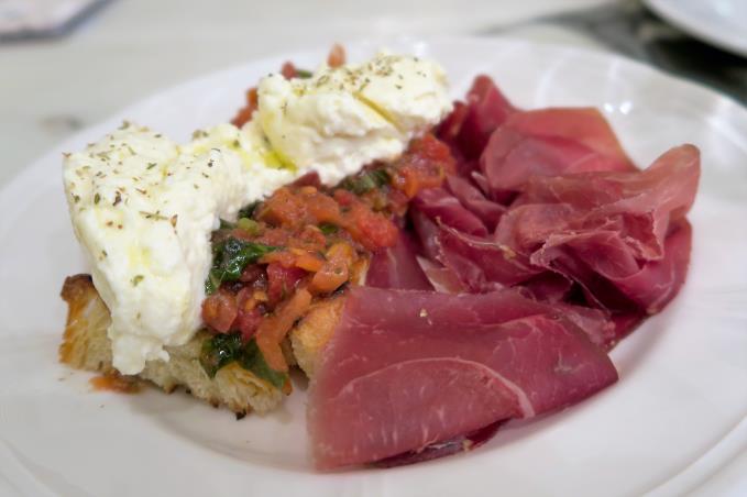 •	Beef Calabrese with Sicilian tomato tartare and Stracciatella (the creamy part of burrata) from Puglia 