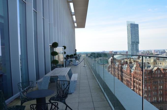 View south along the lush balcony