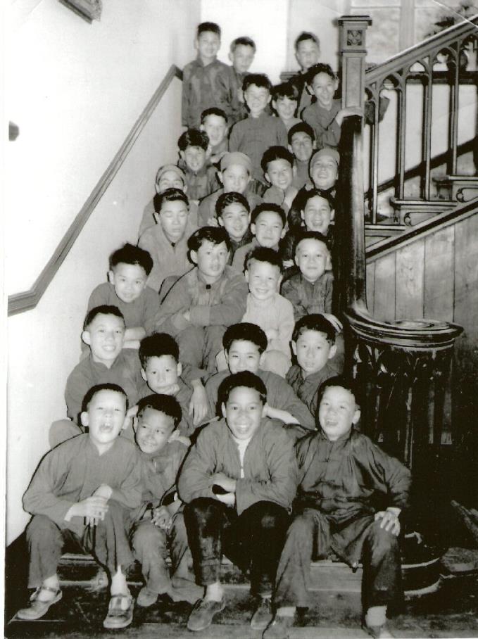 Hundreds of Liverpool children with Chinese fathers thought they had been abandoned when actually their fathers had been kicked out of Britain without warning