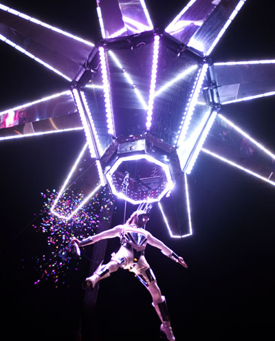 The Invisible Wind Factory creates ambitios performances and installations for events in other cities. here Captain Kronos dazzles the town of the bedazzled, Blackpool, last weekend, for its Lightpool festival