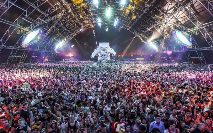 20 metres high and holding 10,000 people, Creamfields Steel Yard is to be re-erected on the north docks