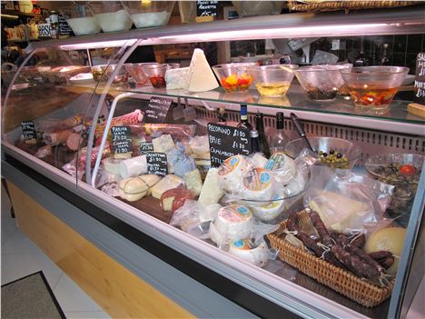 Deli counter