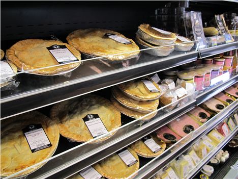 Pies, lovely pies