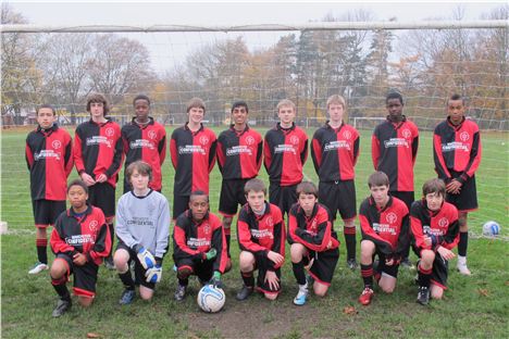 Oswald Road U15s, young Schofield is fourth from the right, back row. Hey, look who's sponsoring them