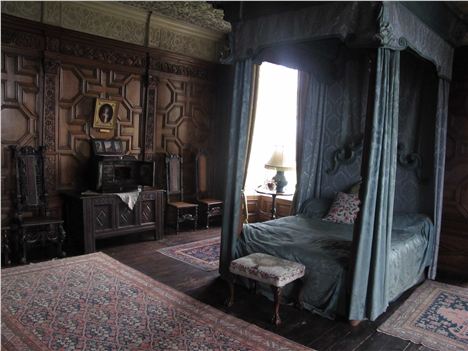 Queen's State Bedroom