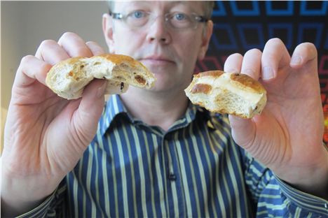 (L-R) Greggs and Pound Bakery Hot Cross Buns, Untoasted