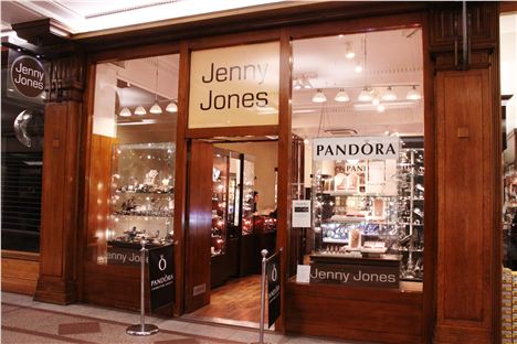 Jenny Jones, Manchester