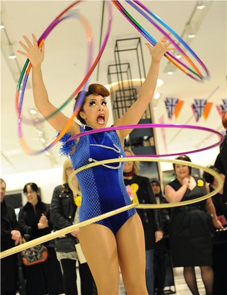 The Amazing Marawa, Hula Hoop Girl