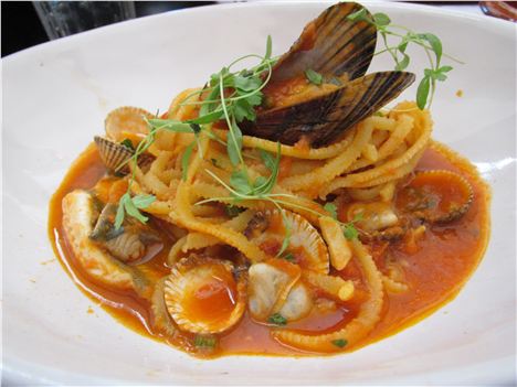 Linguine_Seafood[1]