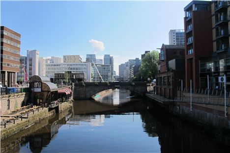 Albert Bridge area - shows the potential for the Irwell River Park