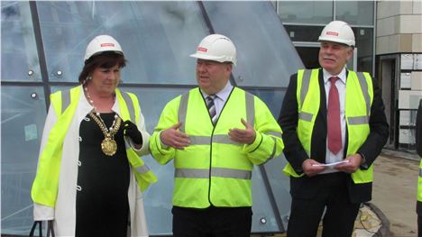 Lord Mayor Sharon Sullivan, Mayor Joe Anderson