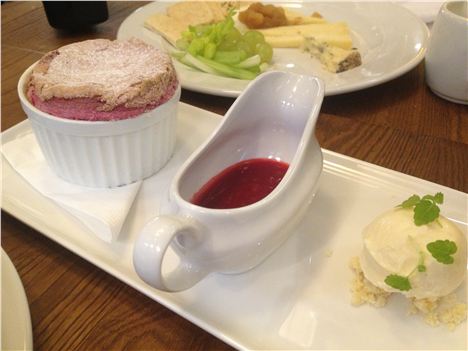 Raspberry souffle