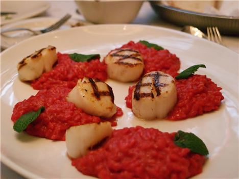 Scallops and beetroot risotto