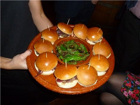 Mini_Beef_Burgers[1]