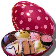 Normal_Polkadot-Easter-Egg-Tin-Filled-With-Chocs