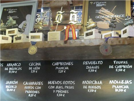 Awards And Specials At Los Zagales De Abadia