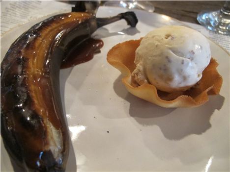 Banana all salted and caramel with gingerbread ice cream