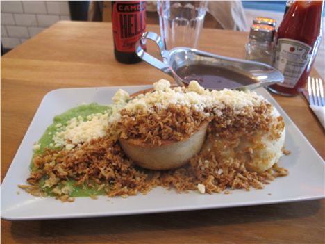 The Mothership: Pie, mash, peas, shallots and cheese. Yum