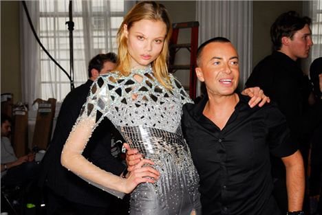 Julien Macdonald May Or May Not Have A 6Ft Model On His Arm