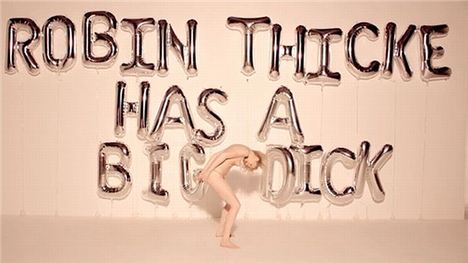 Robin Thicke - Blurred Lines video