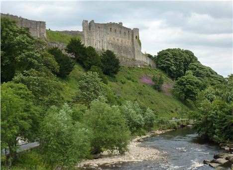 Richmond_Castle_Overlooking_The_River_Swale