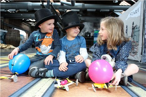 Easter Balloon Car Making