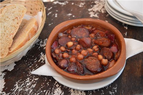 Chorizo and booze for boys