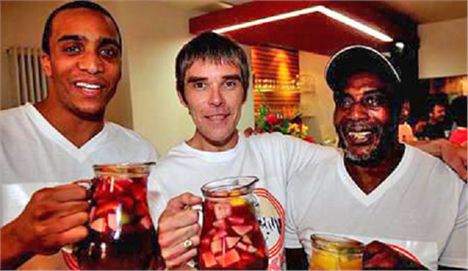 Buzzrocks And Ian Brown