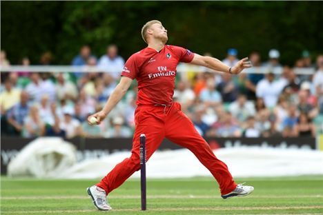 Flintoff nearly pulled it back for Lancs