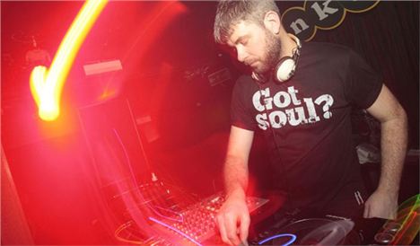 Manchester-Gareth Brooks Dj