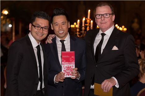 Confidential's Gordo with award-winners Viet Shack