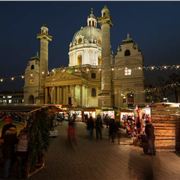 Karlsplatz Chrisma Market