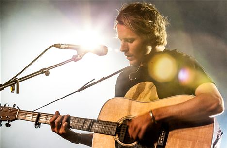 Ben-Howard-Small-2