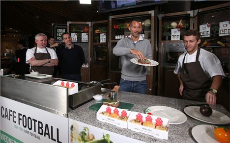 Neville and Giggs during a previous Cafe Football cooking demo