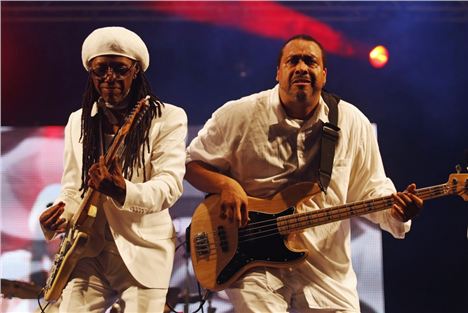 Nile-Rodgers-L-Performs-His-Band-Chic-Third-Day-Glastonbury-Music-Festival-Worthy-Farm